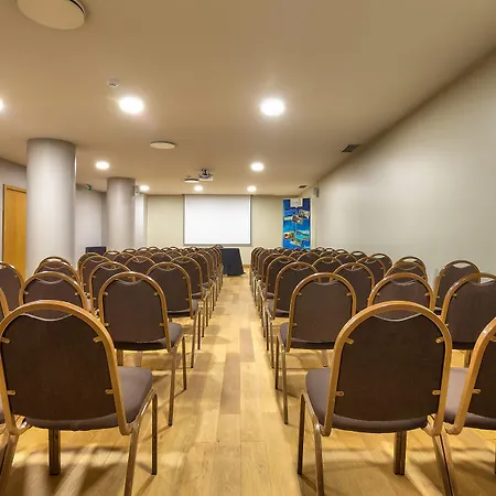 Hotell The Views Monumental 4*