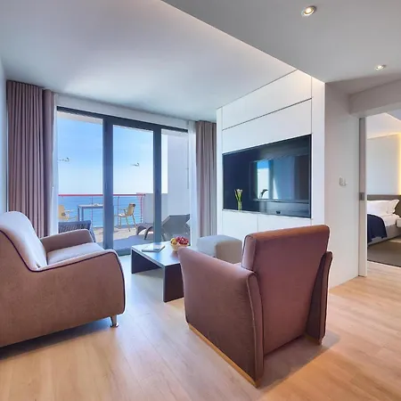The Views Monumental Hotell 4*