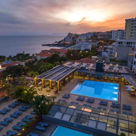 The Views Monumental Hotell 4*