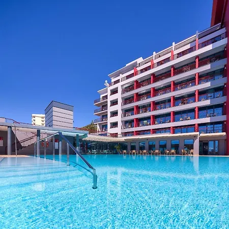 The Views Monumental 4*