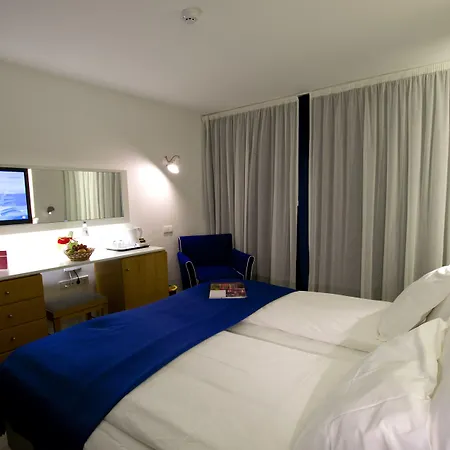 The Views Monumental