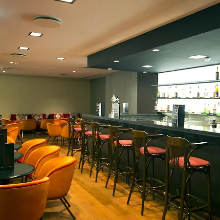 Отель The Views Monumental Фуншал