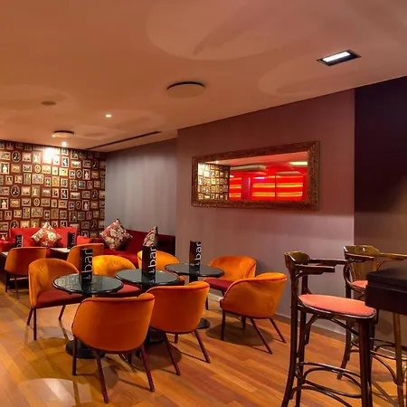 Отель The Views Monumental Фуншал