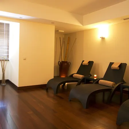 The Views Monumental Hotel