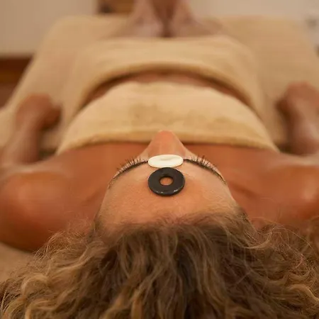 The Views Monumental 4*