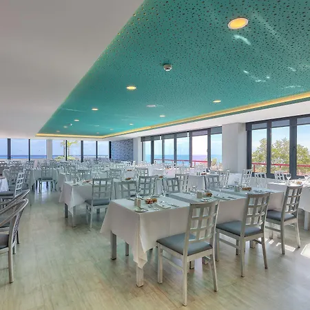 The Views Monumental 4*