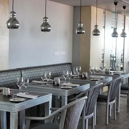 The Views Monumental 4* Фуншал