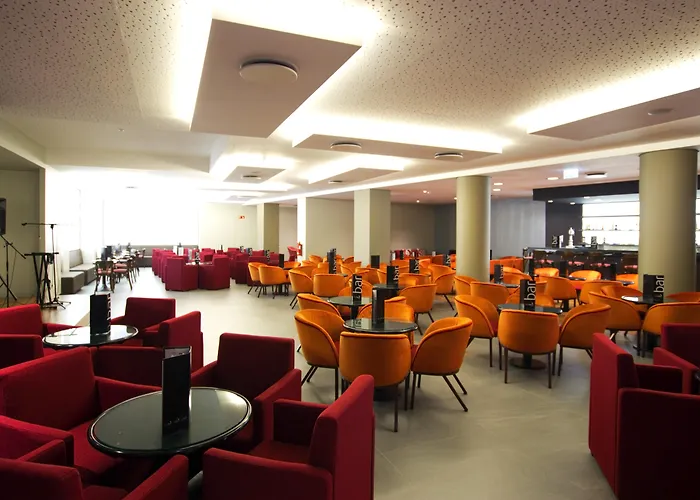 The Views Monumental 4*