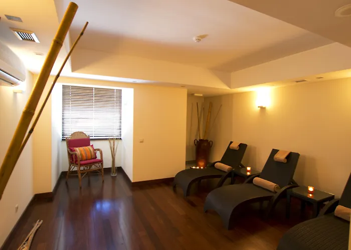 The Views Monumental Hotel 4*