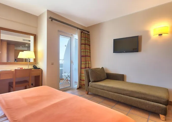 فندق The Views Monumental 4*