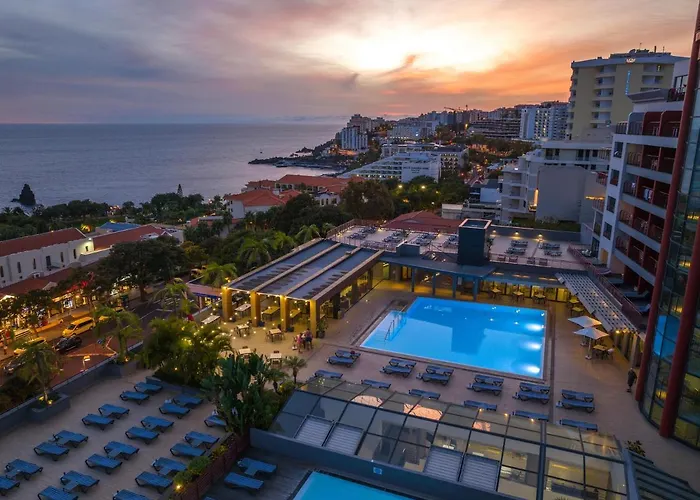 The Views Monumental Hotel 4*