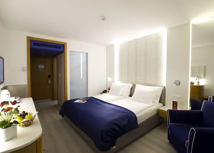 The Views Monumental Hotel 4*