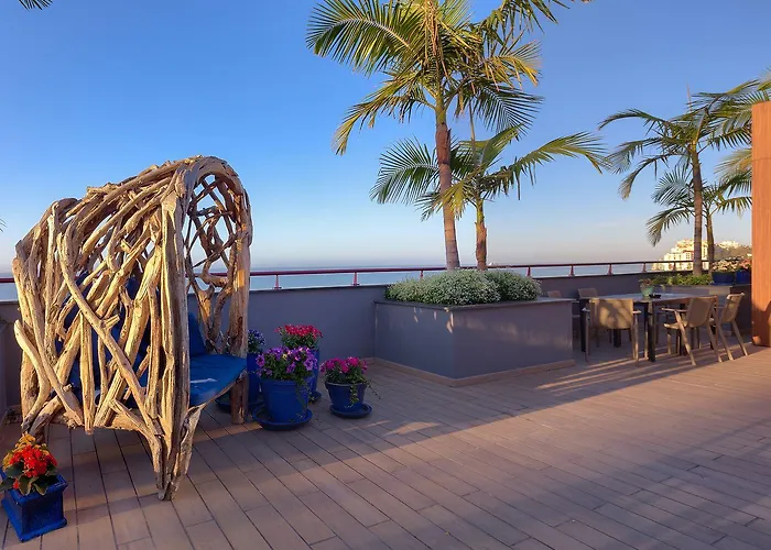 The Views Monumental 4*