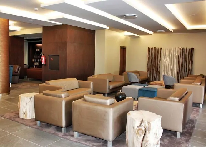 The Views Monumental 4* 푼샬