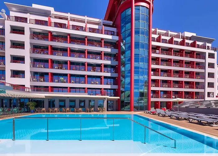 The Views Monumental Hotel