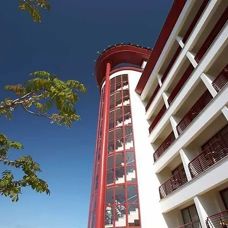Otel The Views Monumental 4*
